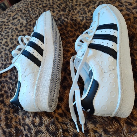Adidas - Picture 4 of 6